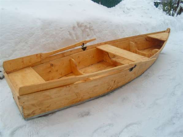 Лодка деревянная в Москве фото 3