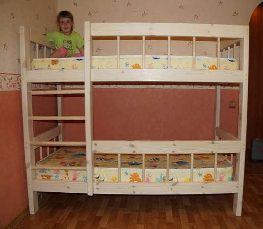 Удобная двухъярусная кровать из массива сосны в Екатеринбурге фото 3