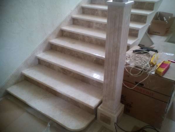 Лестницы из натурального камня мрамора и гранита в Подольске фото 15