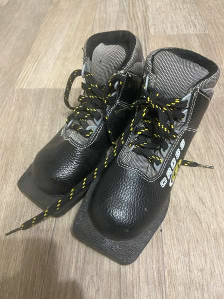 Лыжные ботинки