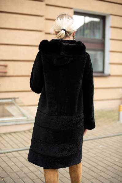 Пальто Мехофф женское 48 L черное натуральный мех в фото 5