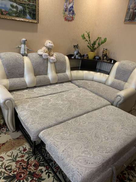 Продам угловой диван с креслом кроватью в Москве фото 4