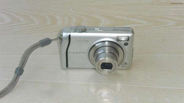 Фотоаппарат FujiFilm FinePix F40fd на запчасти в Астрахани