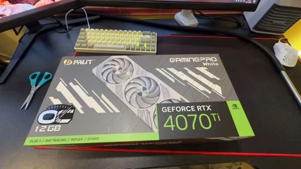 GeForce RTX 4070 Ti Palit GamingPro White OC 12GB