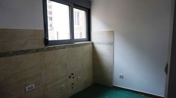 Новые квартиры с 2 спальнями в Доброте, Черногория в фото 9