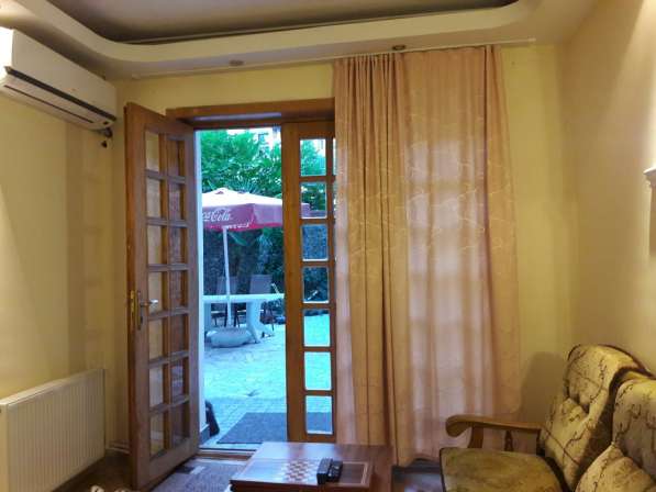 Тбилиси-посуточно 4 комнатная квартирa пр. Руставели в фото 34