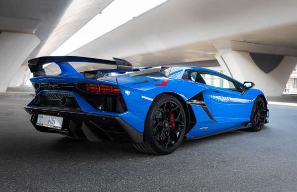 Аренда автомобиля Lamborghini в фото 12