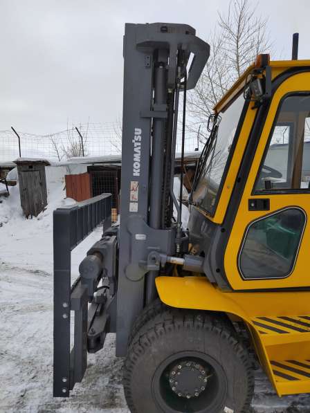 Вилочный погрузчик Komatsu FD70-7 в Омске фото 9