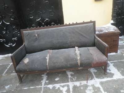 Старинный дубовый диван.. Россия