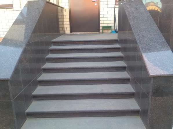 Лестницы из камня мрамора и гранита в Чехове фото 8