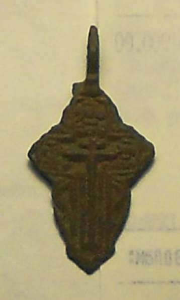 Нательный бронзовый крестик «Лепесток». XIX в