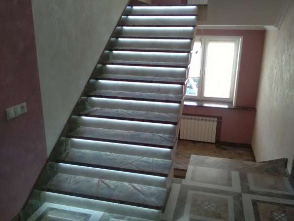 Лестницы из натурального камня мрамора и гранита в Красногорске фото 16
