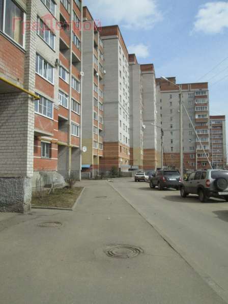 Продам трехкомнатную квартиру в Вологда.Жилая площадь 81,60 кв.м.Этаж 10.Есть Балкон.