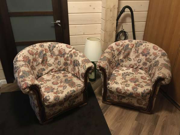 Два французских кресла в хорошем состоянии в Одинцово