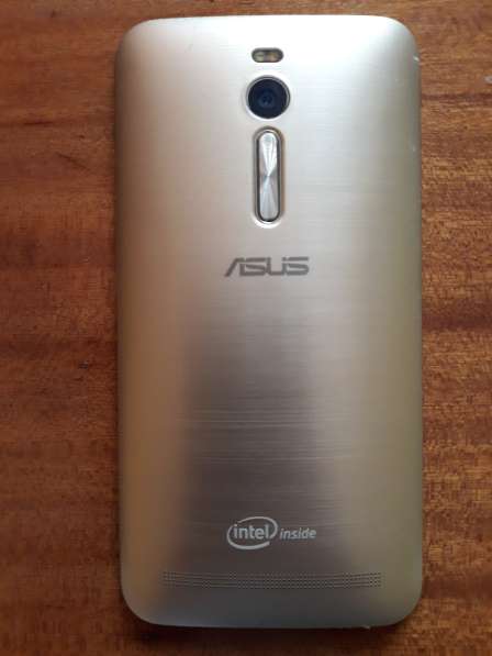 Продаю смартфон Asus ZenFone 2 ze551ml