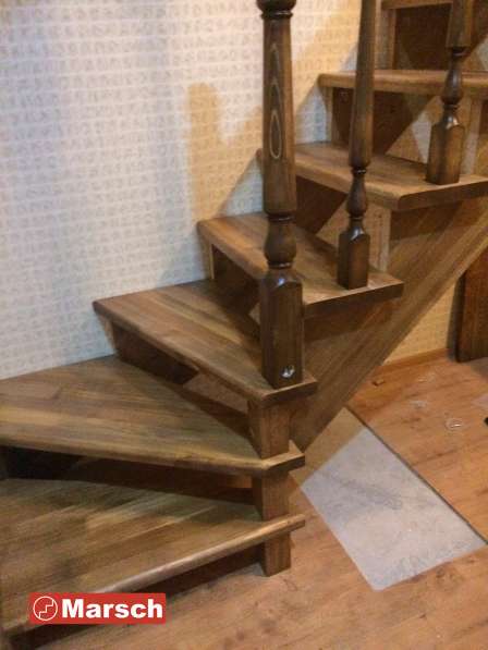 Деревянная лестница (сборочный комплект) сосна, ясень, бук в фото 4
