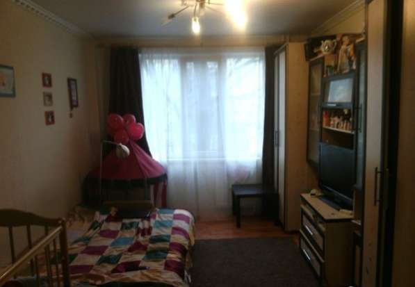 комнату на Октябрьской набережной