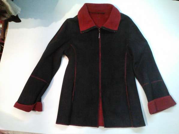 Короткая кожаная женская куртка, б/у, в хорошем состоянии в Барнауле фото 6