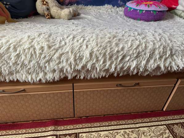 Шкаф, письменный стол, кровать одноместная в Астрахани