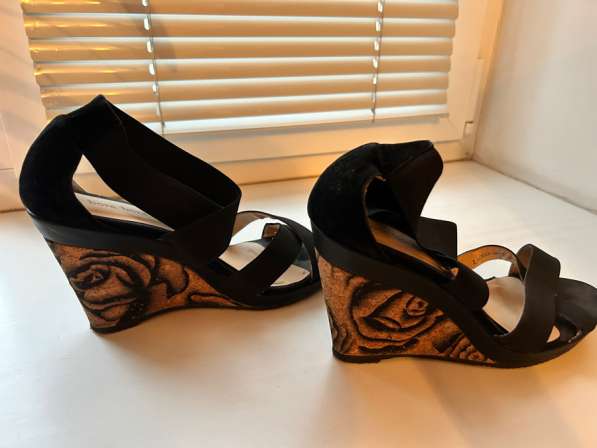 Обувь в Санкт-Петербурге