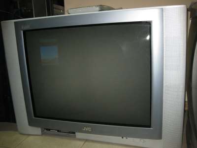 телевизор JVC 72см