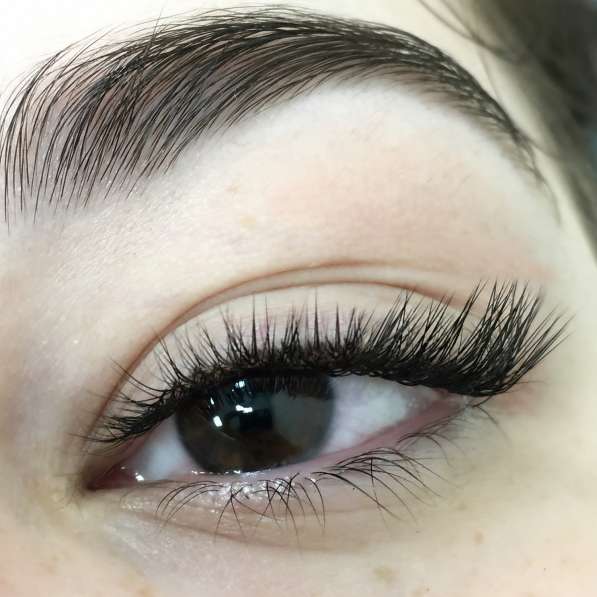 Наращивание ресниц в Тюмени