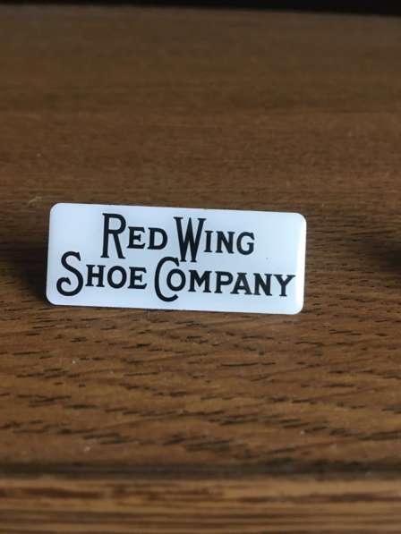 Red Wing значок