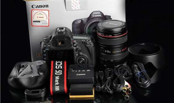 Nikon D600 24.3 MP Digital SLR Camera - Black - AF-S 24-85m
