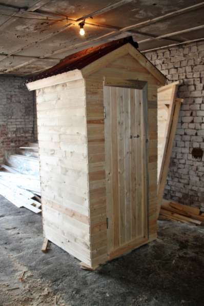 Дачный туалет 1х1 м. в 2-скатной крыше в ондулине в Санкт-Петербурге фото 4