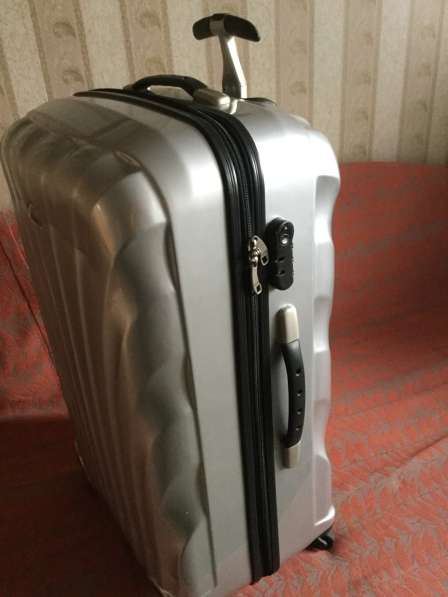 Новый вместительный чемодан в Ижевске фото 4