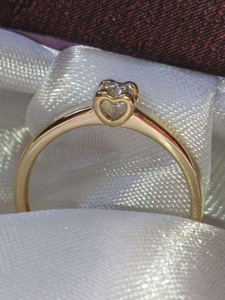Золотое кольцо с бриллиантом в Саках фото 9