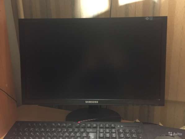 Монитор SAMSUNG SyncMaster B2240 21.5", черный