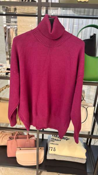 Свитера лиловые Италия в Махачкале