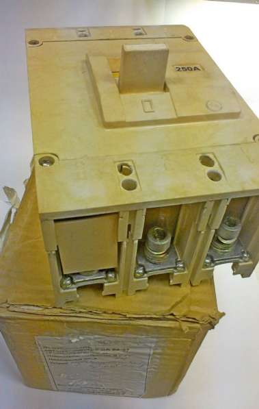 Автоматический выключатель ВА 52-37 250А в Фрязине фото 3