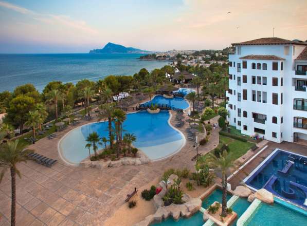 Продажа отеля 5* в Испании на берегу моря в Алтее, Испания в фото 12