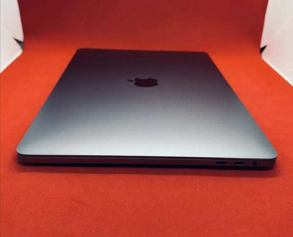 Apple MacBook Pro Retina 13 (2018) i7 2.7ghz,16gb в фото 5