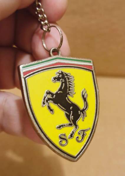Брелок для ключей Ferrari Metal Shield в Москве