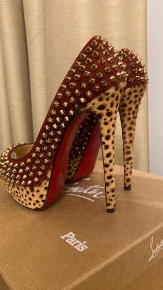 Туфли Christian Louboutin