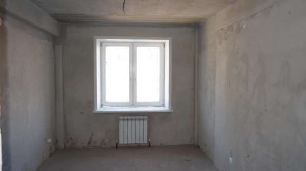 Продам однокомнатную квартиру в Липецке. Жилая площадь 44 кв.м. Этаж 7. Есть балкон.