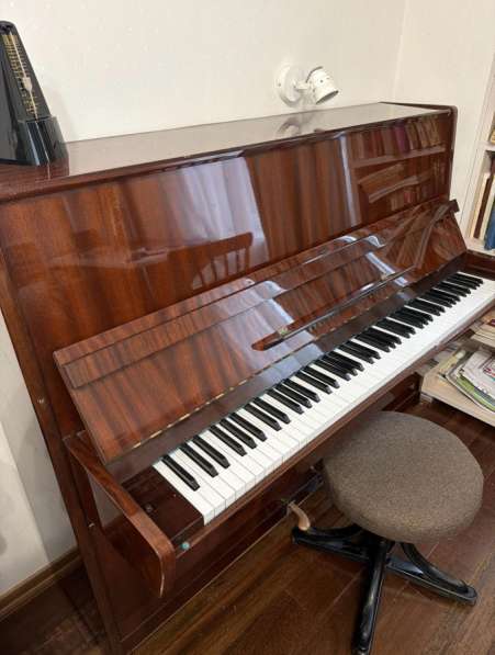 Пианино «Красный октябрь»