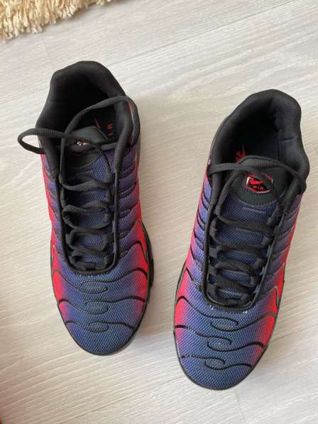 Кроссовки Nike Air Max Plus Tn Red Black Gradient