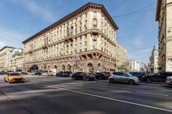 Продажа 2-комнатной квартиры в центре Москвы