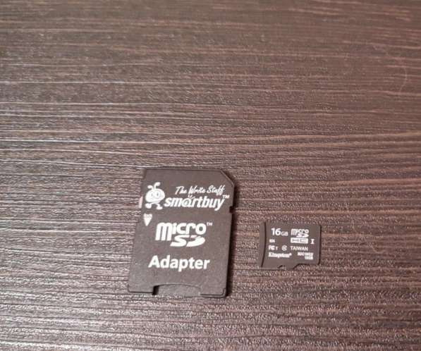 Карта памяти MicroSDHC 16Гб + картридер