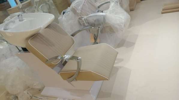 Парикмахерская мойка с креслом в Москве фото 3