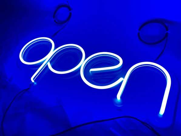 Неоновая вывеска в Москве фото 17