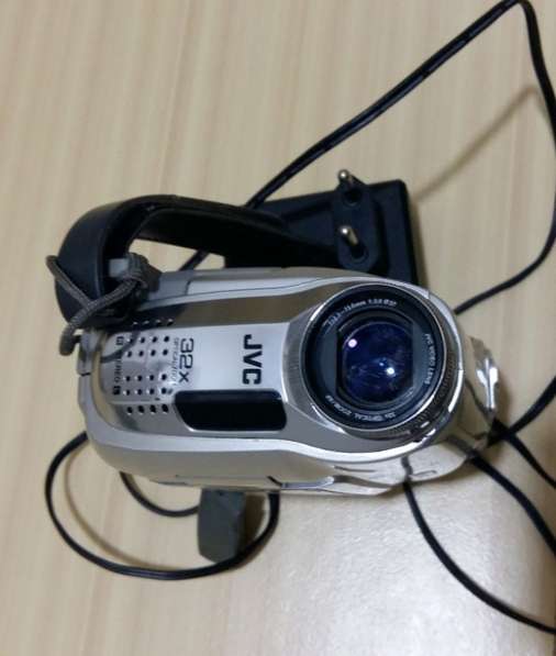 Цифровая видеокамера JVC GR-D350ER в Сыктывкаре фото 4