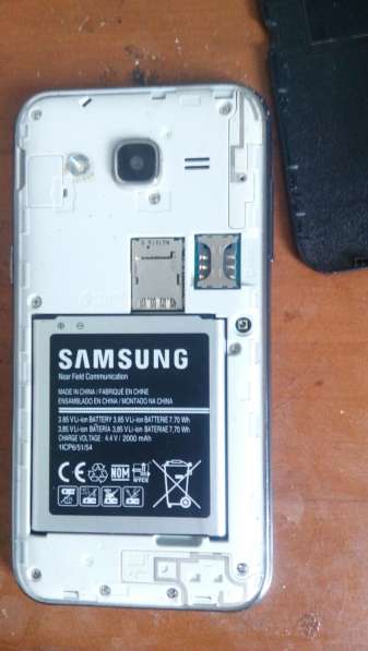 Смартфон Samsung Galaxy J5 в фото 4