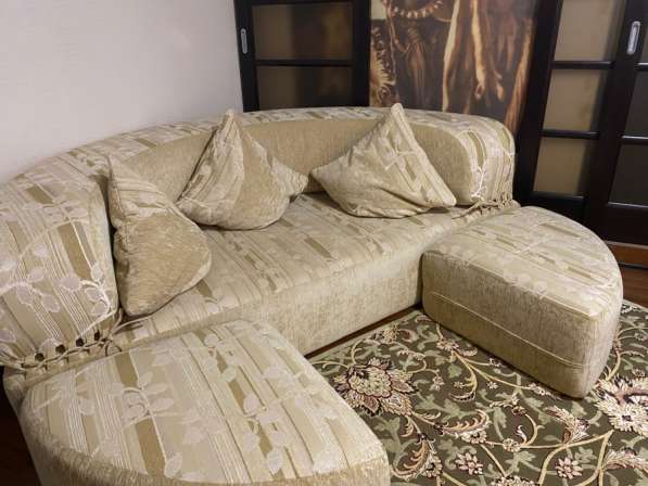 Круглая диван-кровать с пуфиками в Реутове фото 8