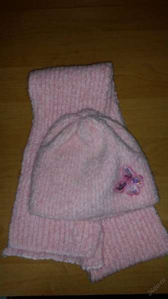 Розовый шарф и шапка для вашего ребенка