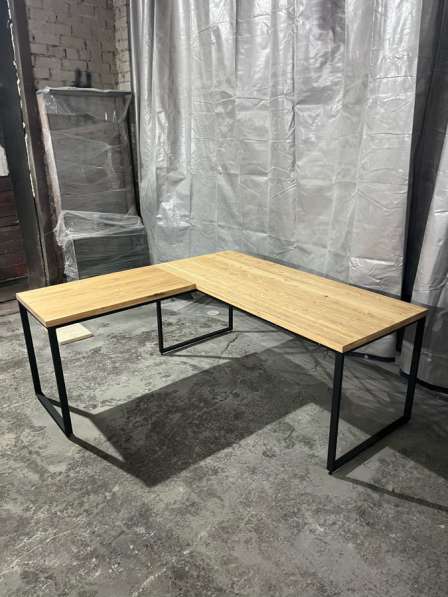 Угловой стол